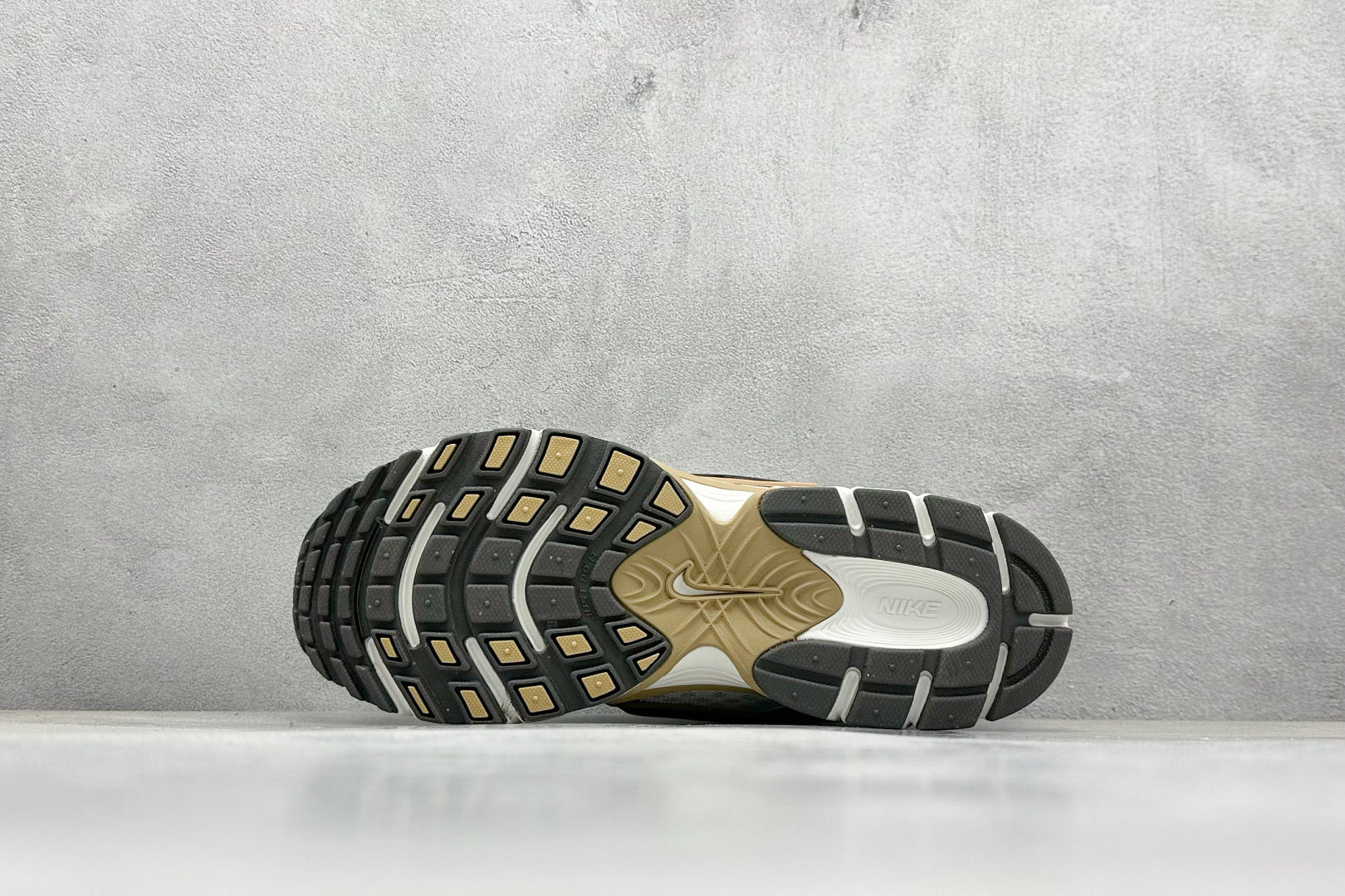 Nike V5 RNR