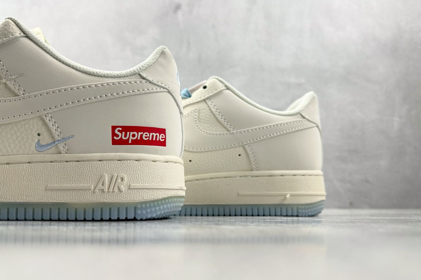 Supreme x Nike Air Force 1 Low