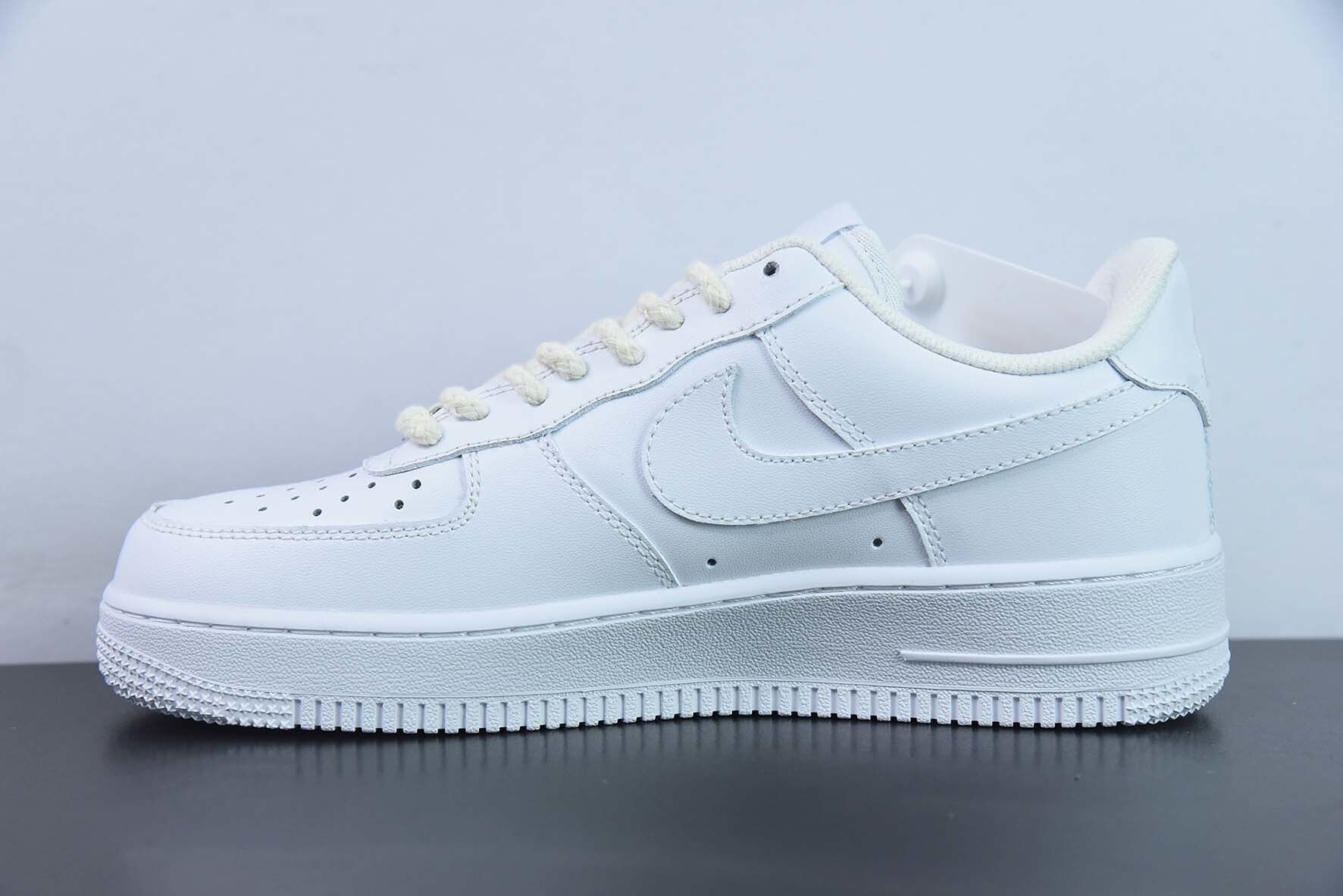 Nike Air Force 1 Low Triple White