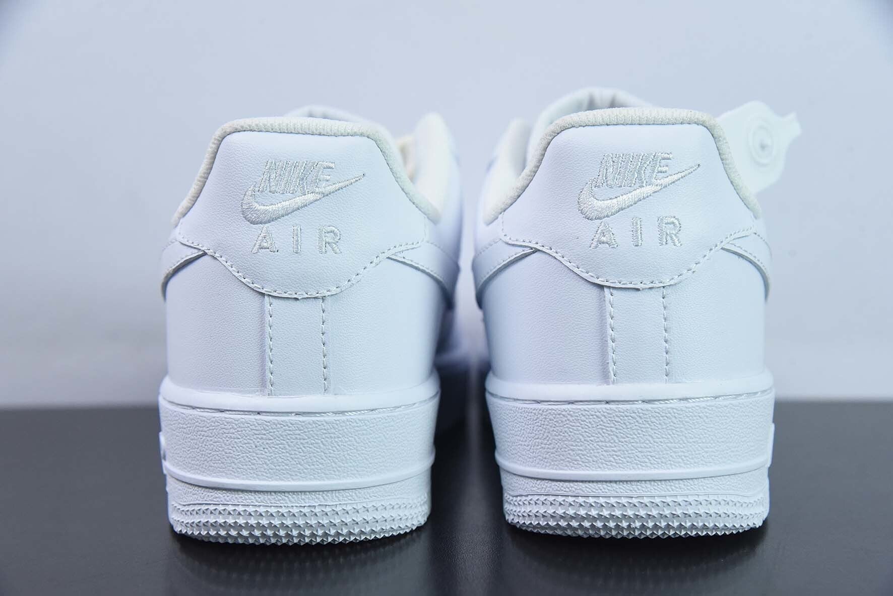 Nike Air Force 1 Low Triple White