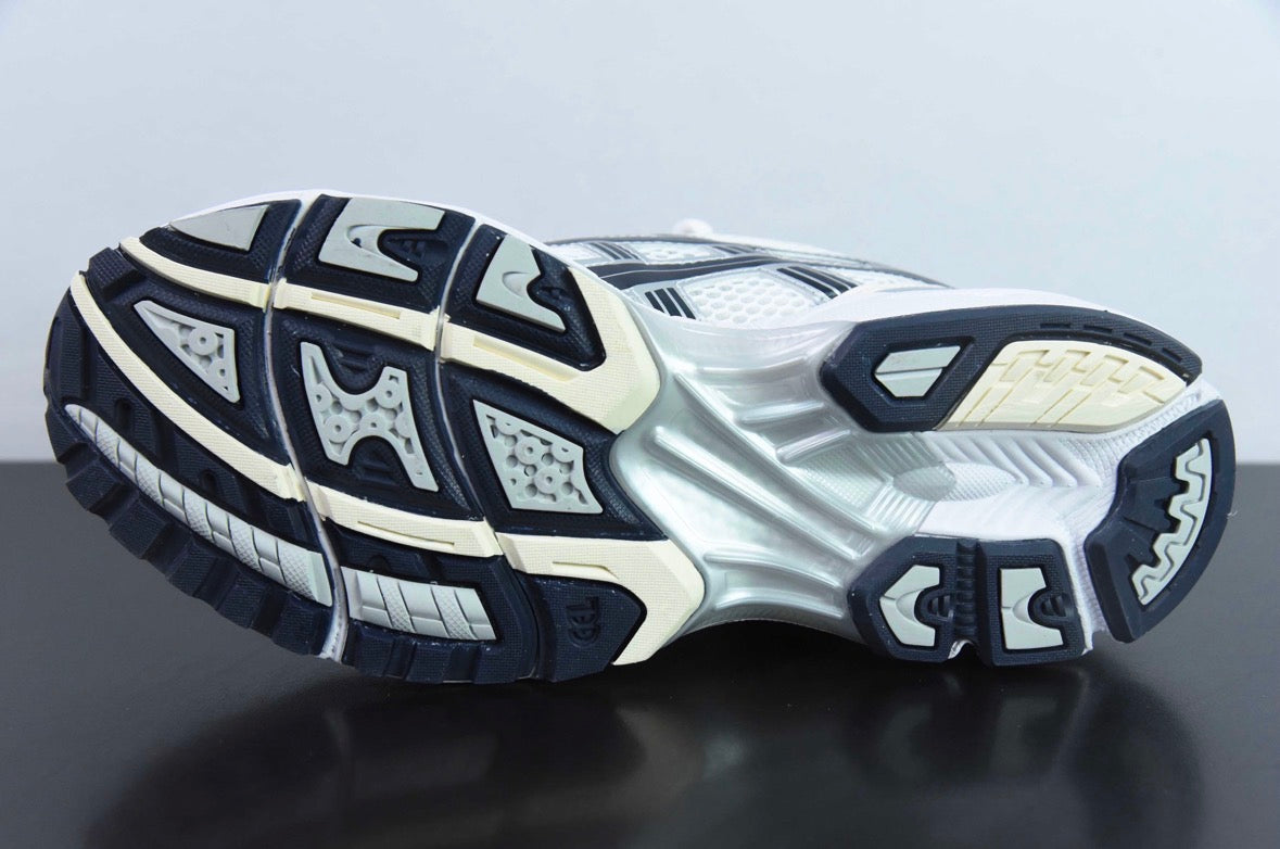 Asics Gel Kayano-14