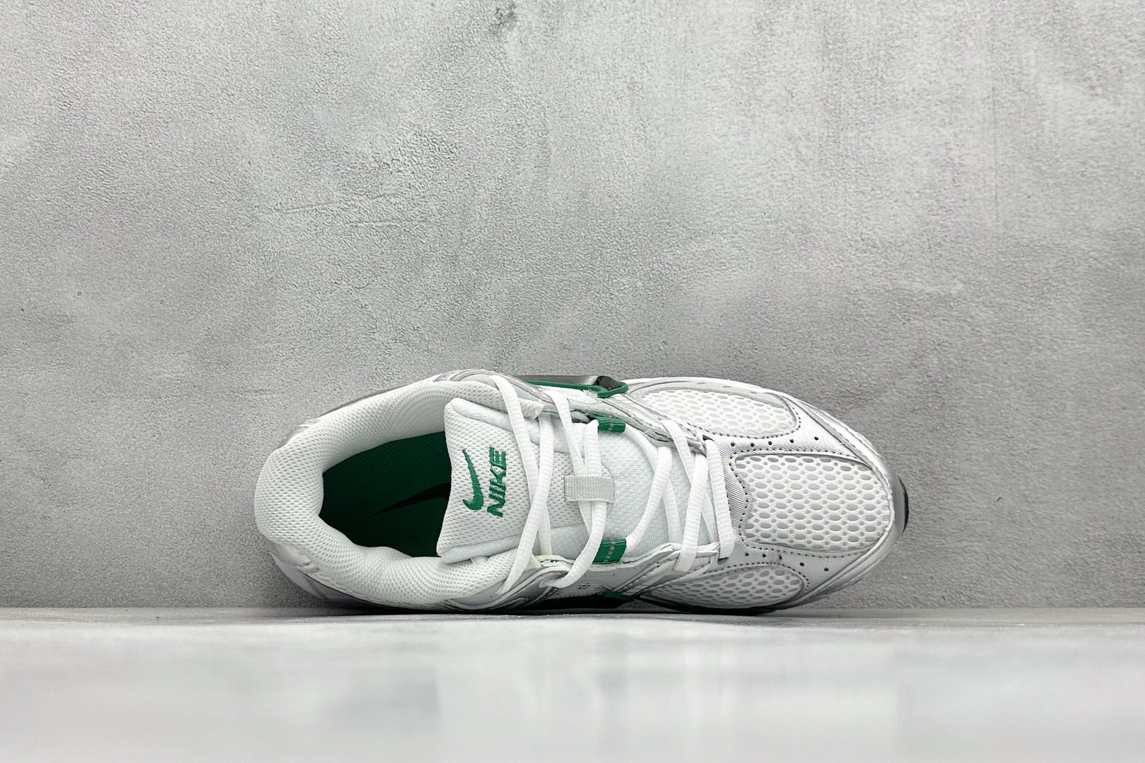 Nike P-6000 Green Metallic Silver