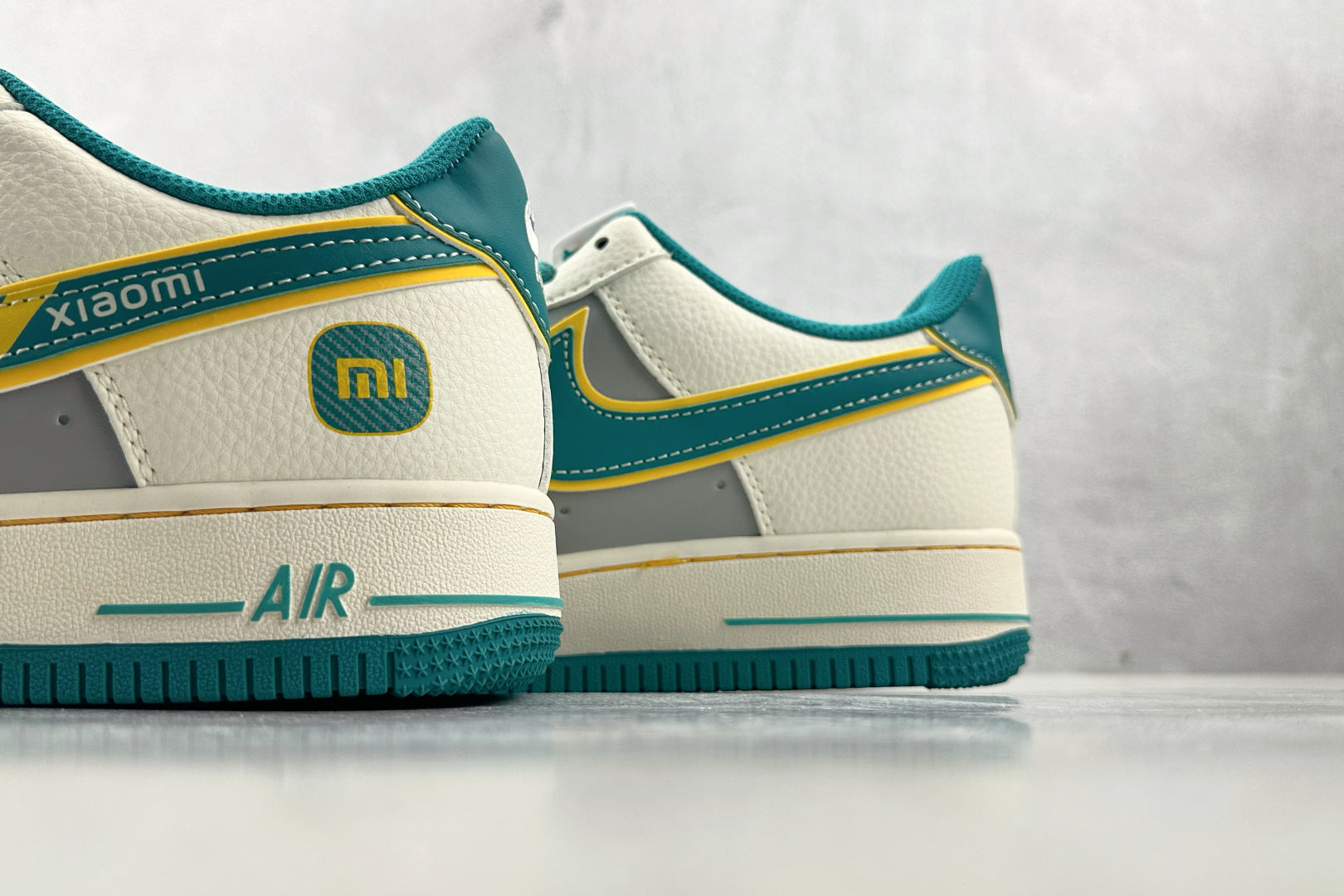 Sneakers Custom – SU7 Ultra