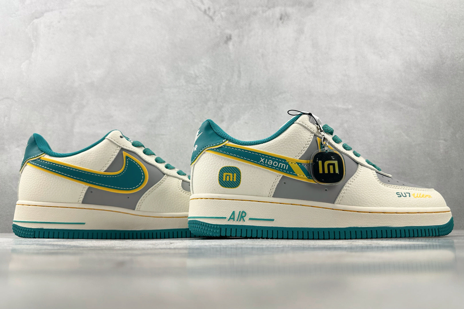 Sneakers Custom – SU7 Ultra