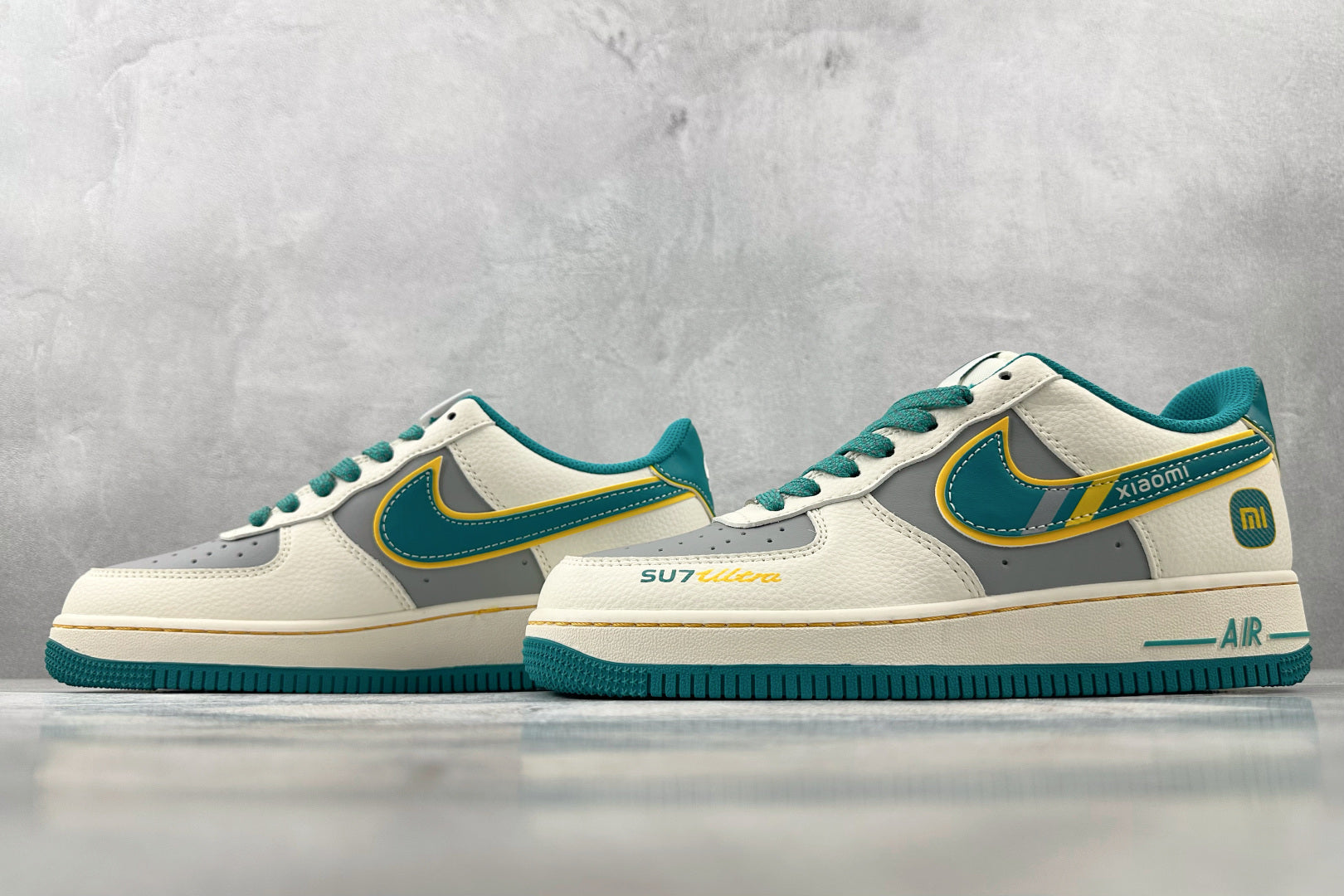 Sneakers Custom – SU7 Ultra