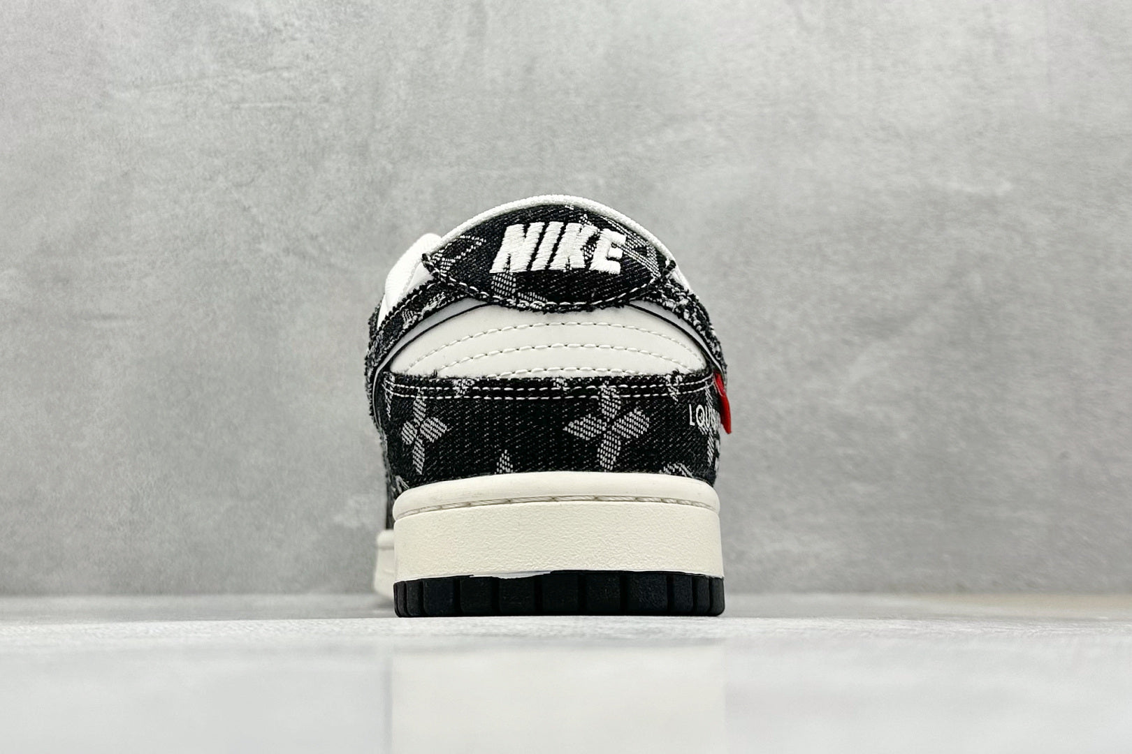 Dunk Low Monogram Black Edition