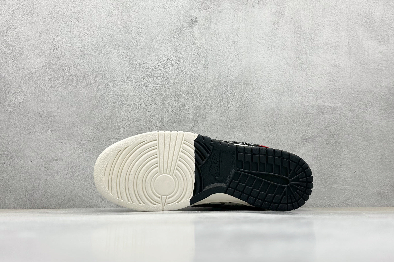 Dunk Low Monogram Black Edition