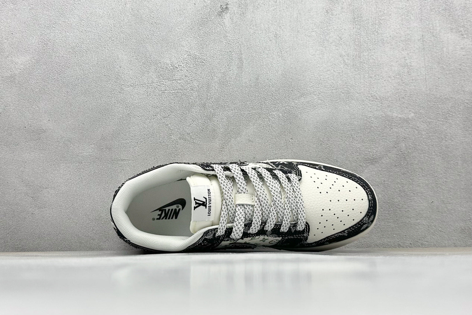 Dunk Low Monogram Black Edition