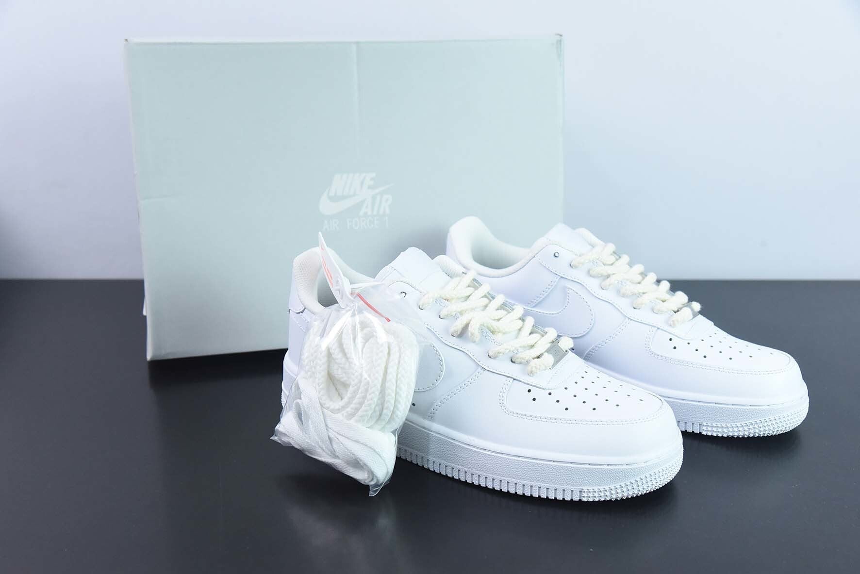 Nike Air Force 1 Low Triple White